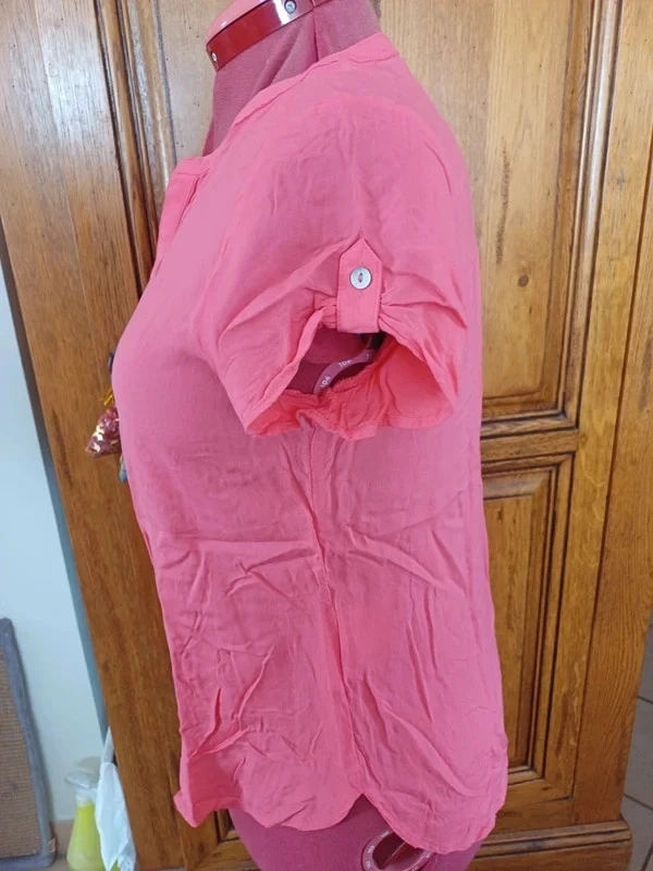 Branded Yessica blouse size 40 new – photo 3